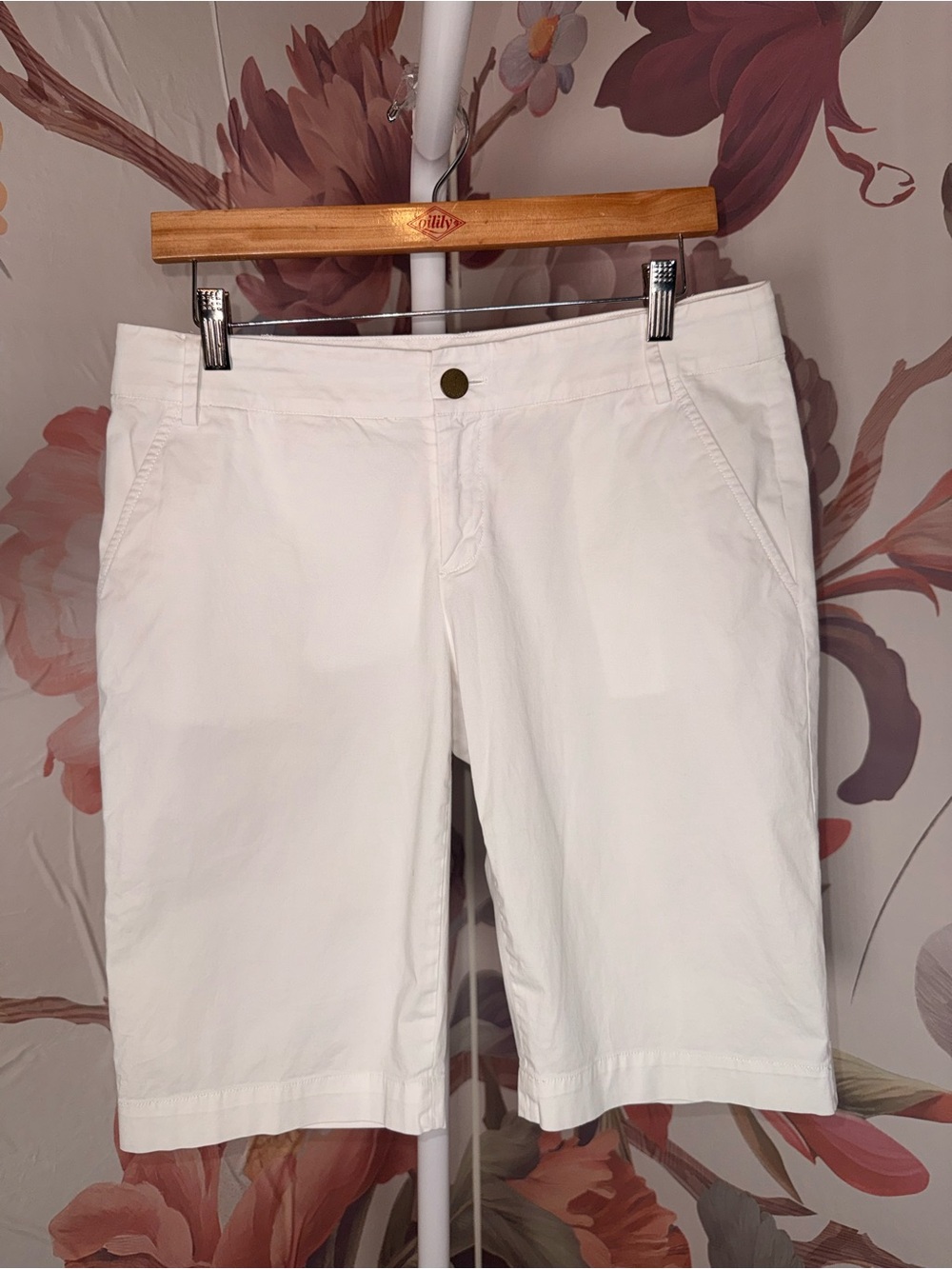 Tory Burch Cream-White Bermuda Shorts - Size 6